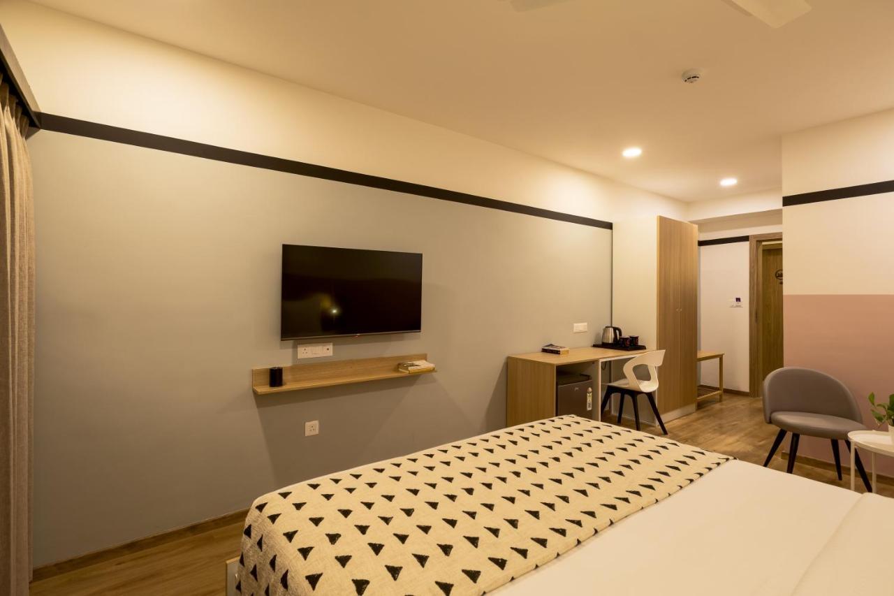 Olive Hotel Indiranagar 100Ft Road By Embassy Group Бенґалуру Екстер'єр фото